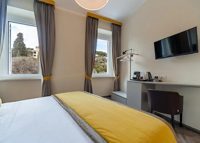 Foro Luxury 4* Roma